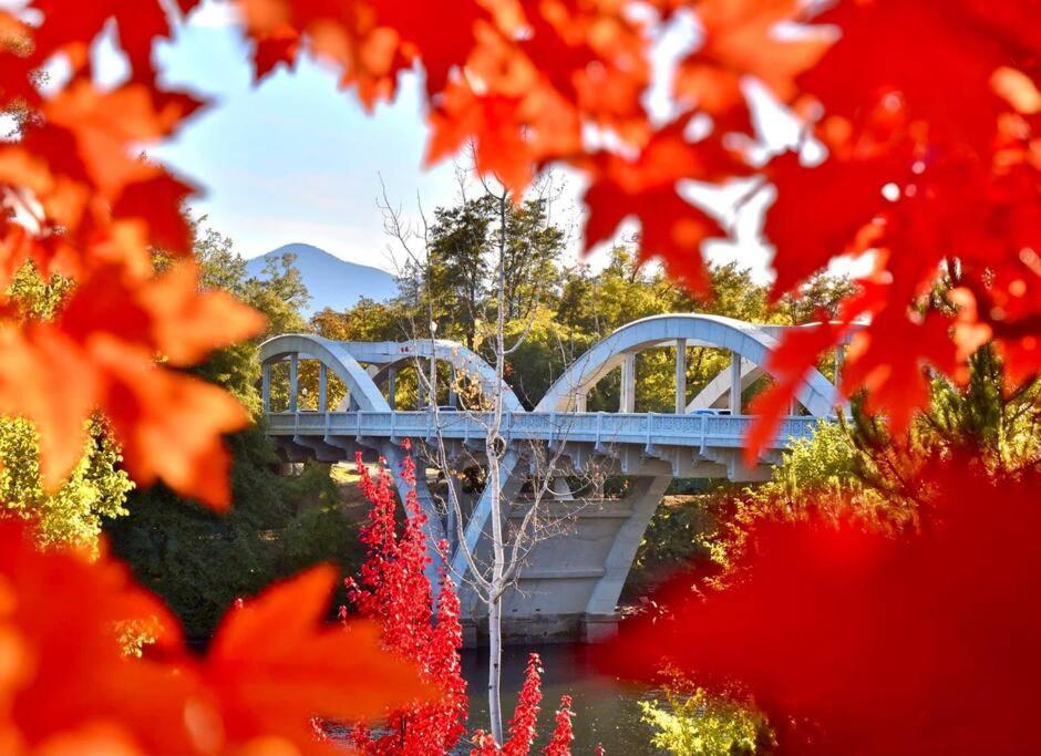 Bear Mountain - Suite 5 แกรนท์พาส ภายนอก รูปภาพ